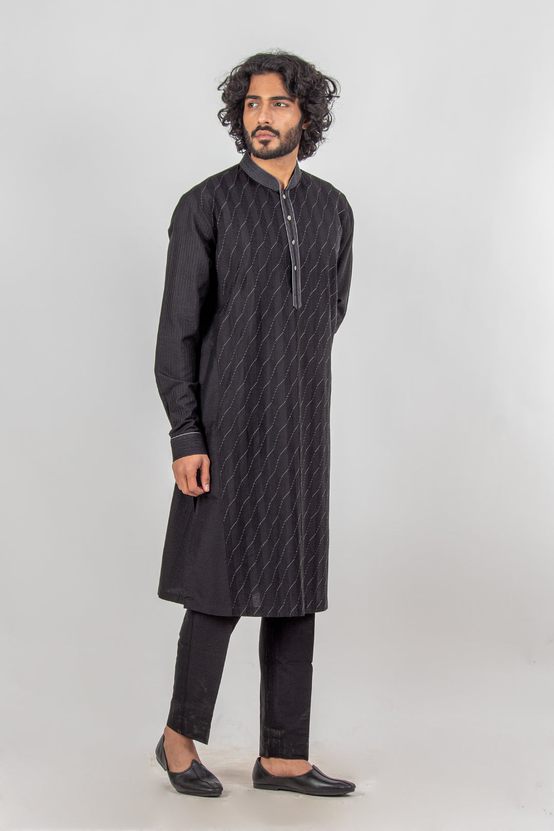 BLACK ALLOVER FINE PINTUCK AND DHAGAI KURTA